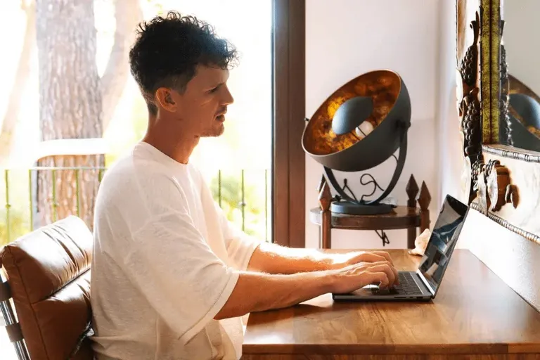 How to Become a Digital Nomad as a Blogger