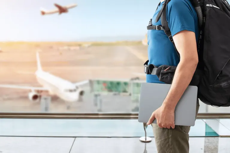 Digital Nomad US Taxes: The Ultimate Guide for American Digital Nomads