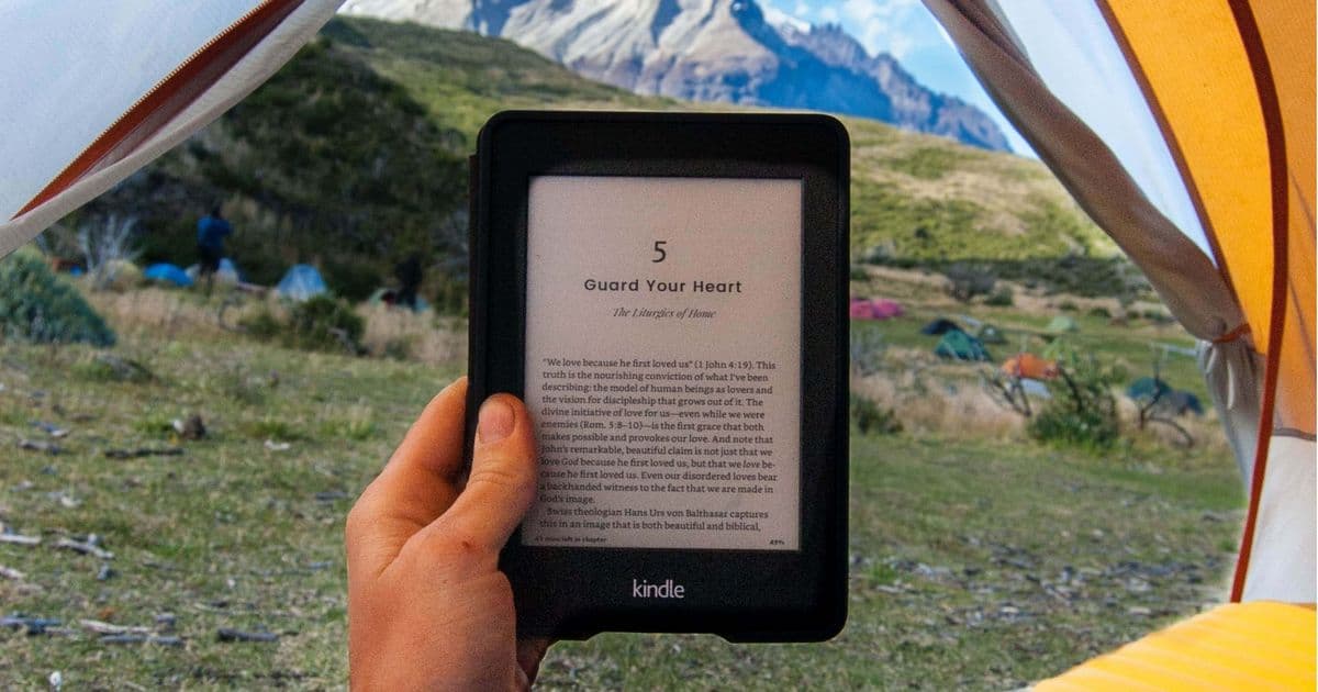 Best Digital Nomad Books To Read While Traveling