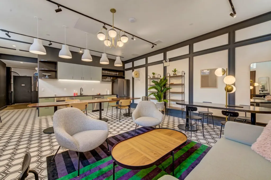 Outpost Club - The Williamsburg House