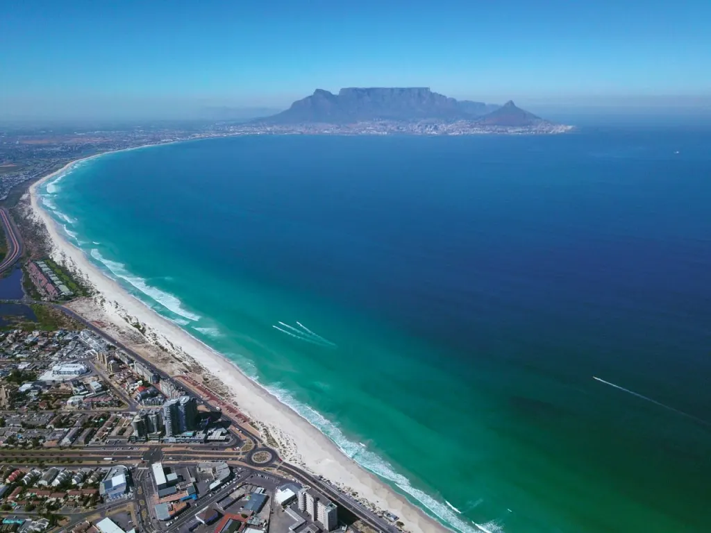 Boardrooms - Kitesurf & Work Blouberg