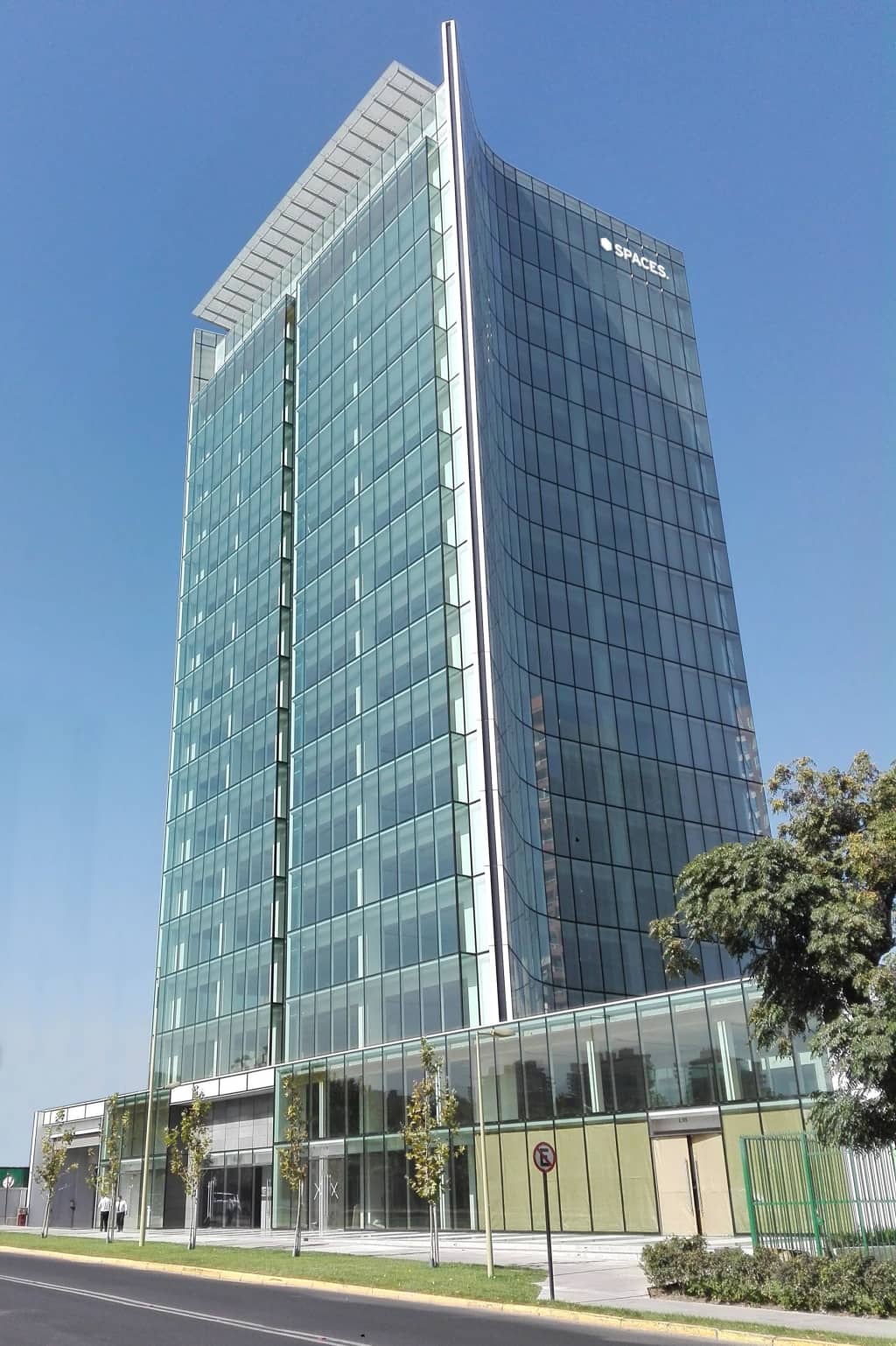 Spaces - SPACES APOQUINDO