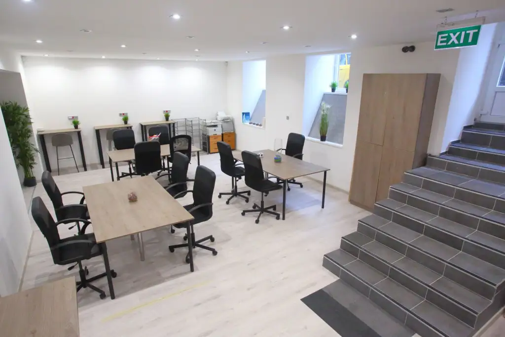 (Co)ntent - CoWorking & Content Studio