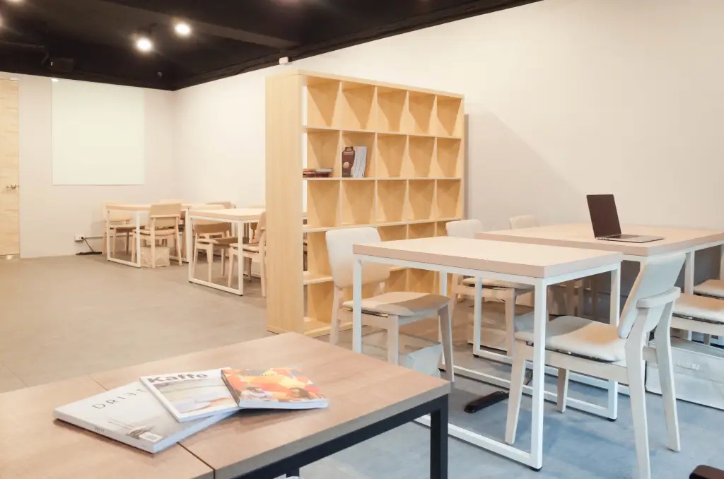 Maven Coworking Cafe