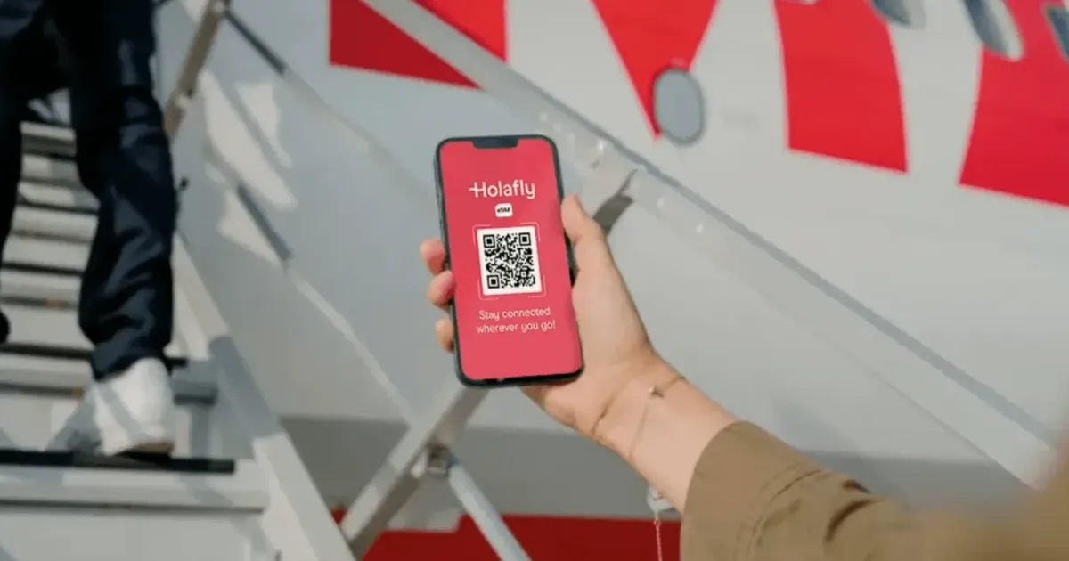 The Ultimate Guide to eSIMs for International Travel