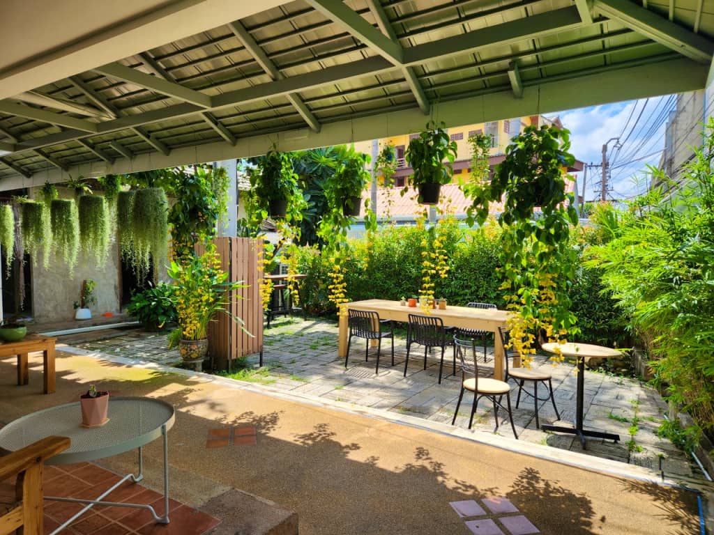 Serviced Apt in The Social Club Coworking Space