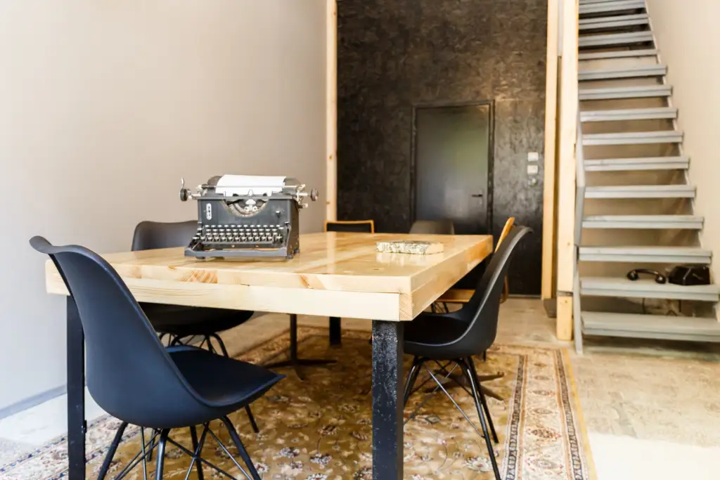 Cat and Mouse Coworking