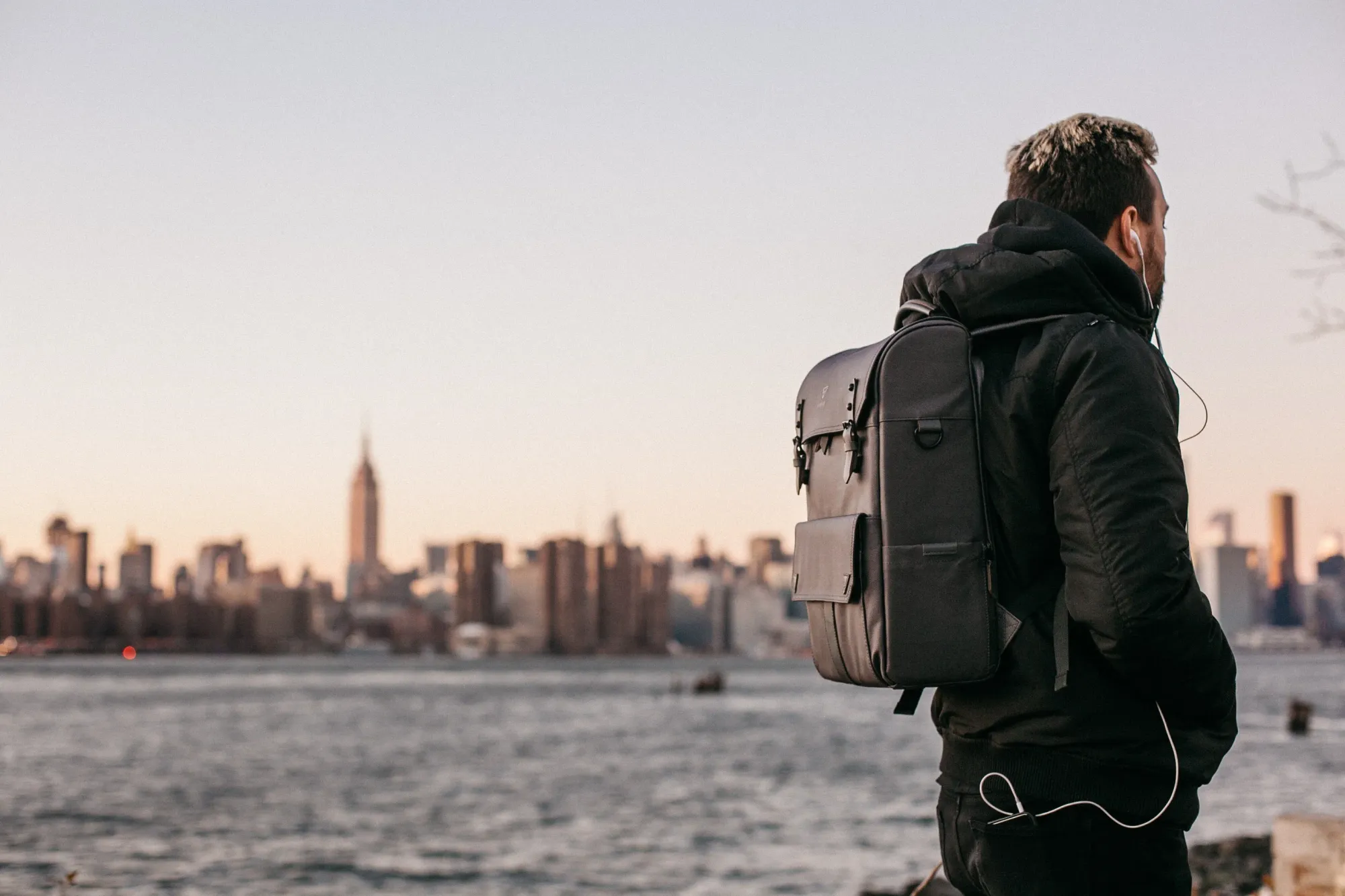 13 Best Digital Nomad Backpacks For Travel & Work (2024)