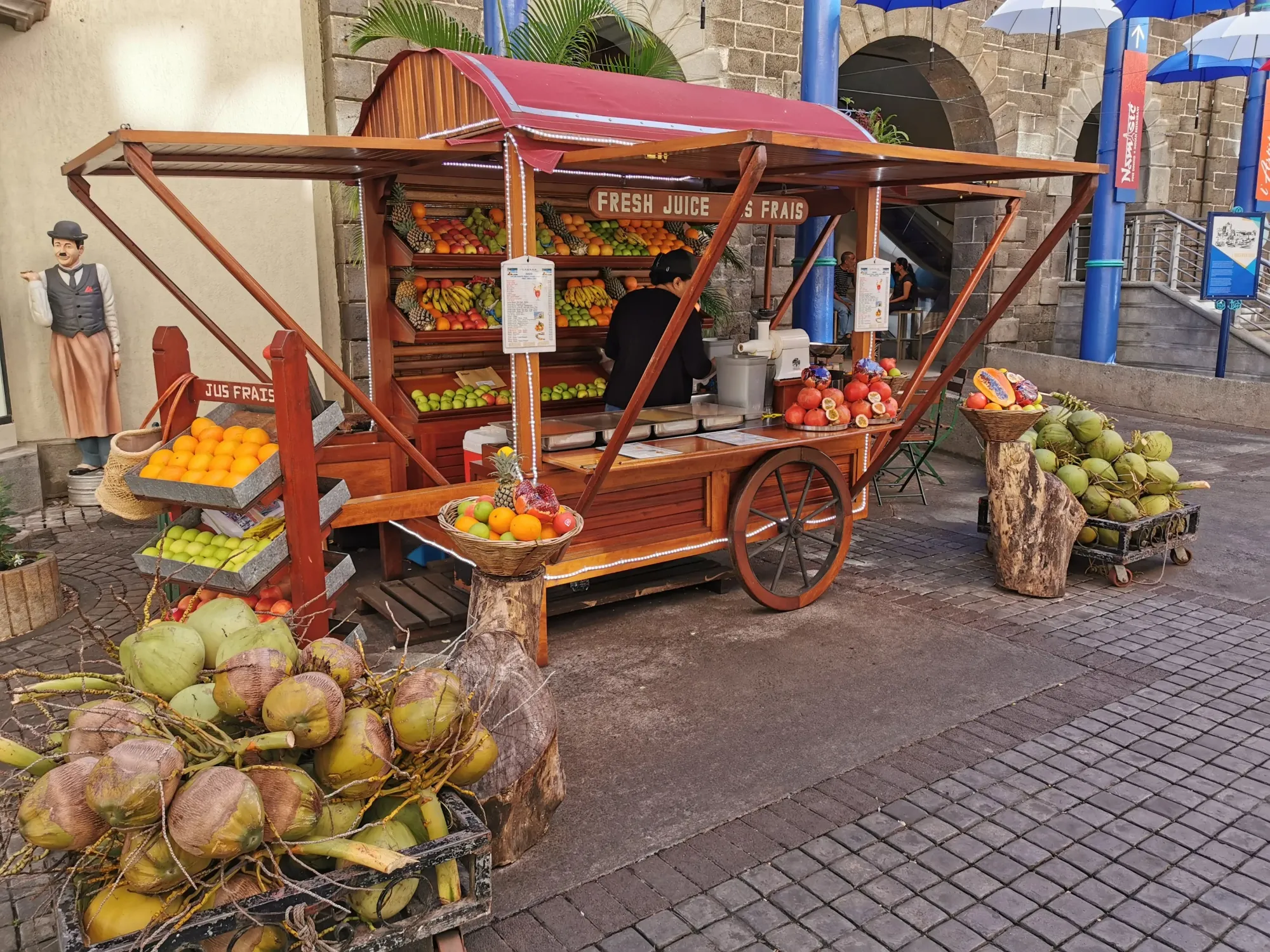Image of a fruit stand in Mauritius