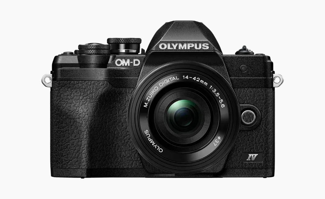 Olympus OM-D E-M10 Mark IV, a small and compact camera for travel