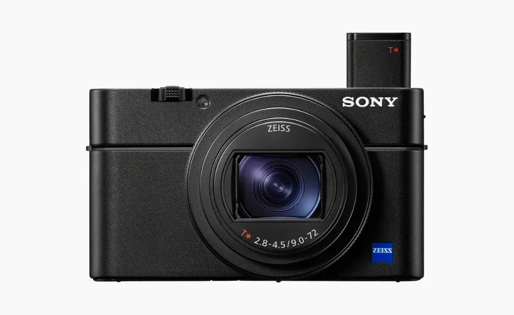 Sony RX100 VII, a small and compact camera for travel