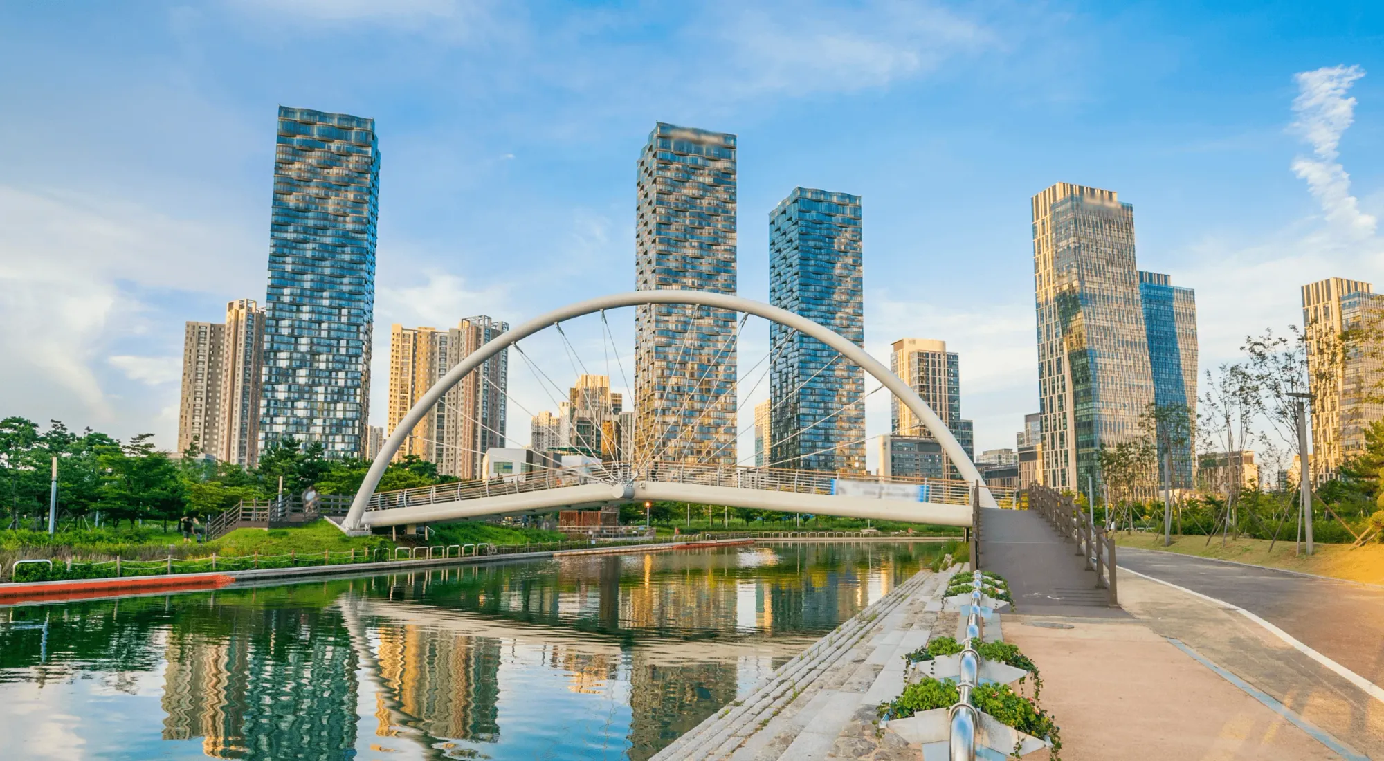 Modern bridge in Seoul, South Korea