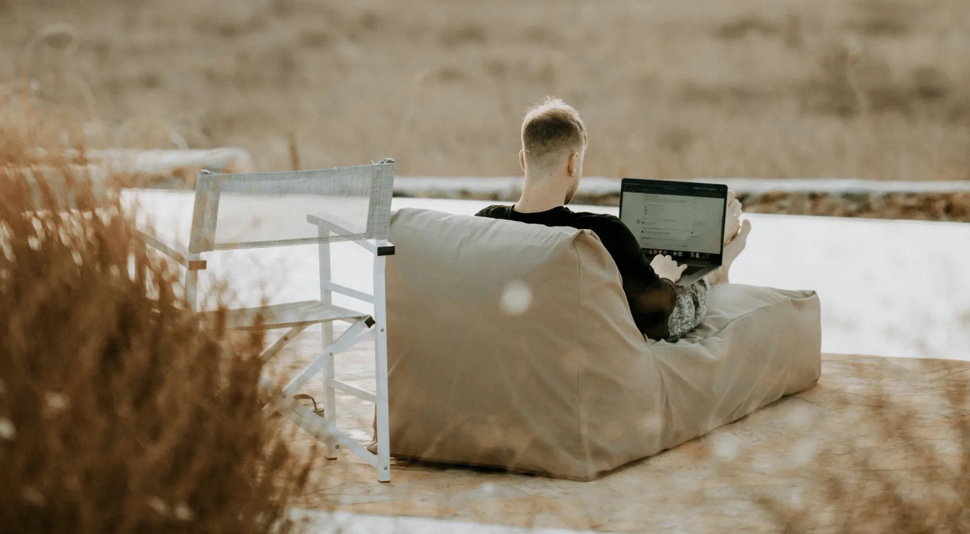 Digital nomad working outdoor