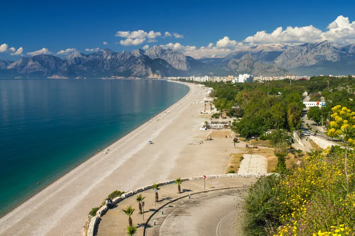 Antalya promenade with mountains in the background