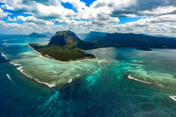 Image of the Mauritius from above