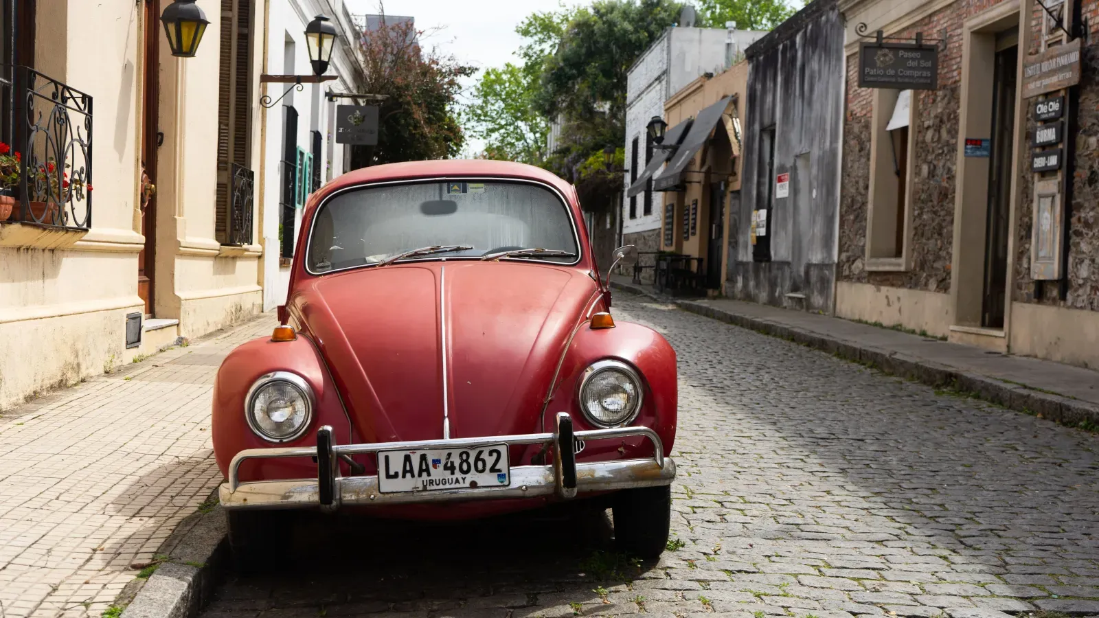 Immagine di una macchina in Uruguay